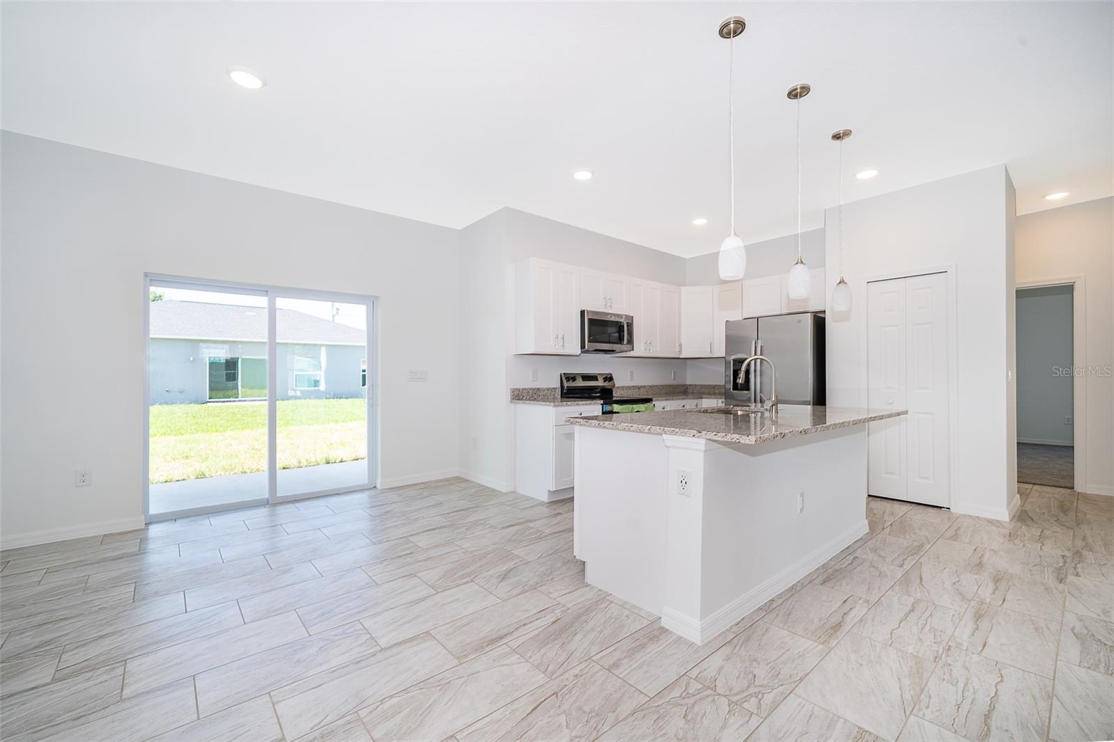 Image 12 of 23 For 39 Catalina Court