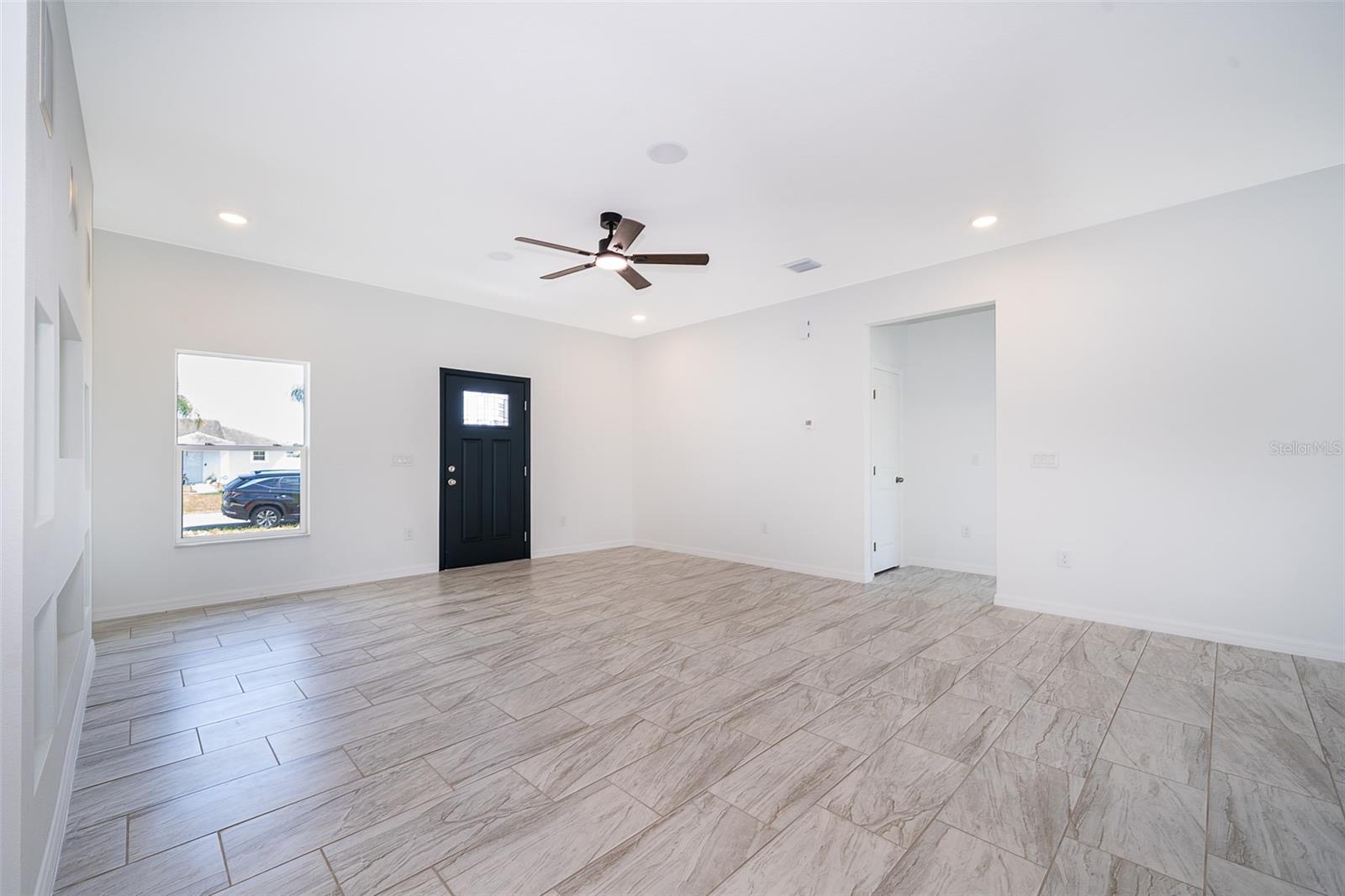 Image 7 of 23 For 39 Catalina Court