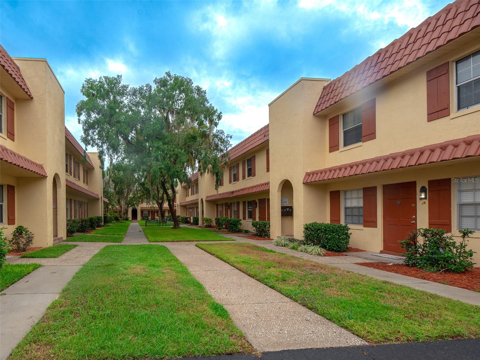 Details for 1112 Main Street J7, LEESBURG, FL 34748