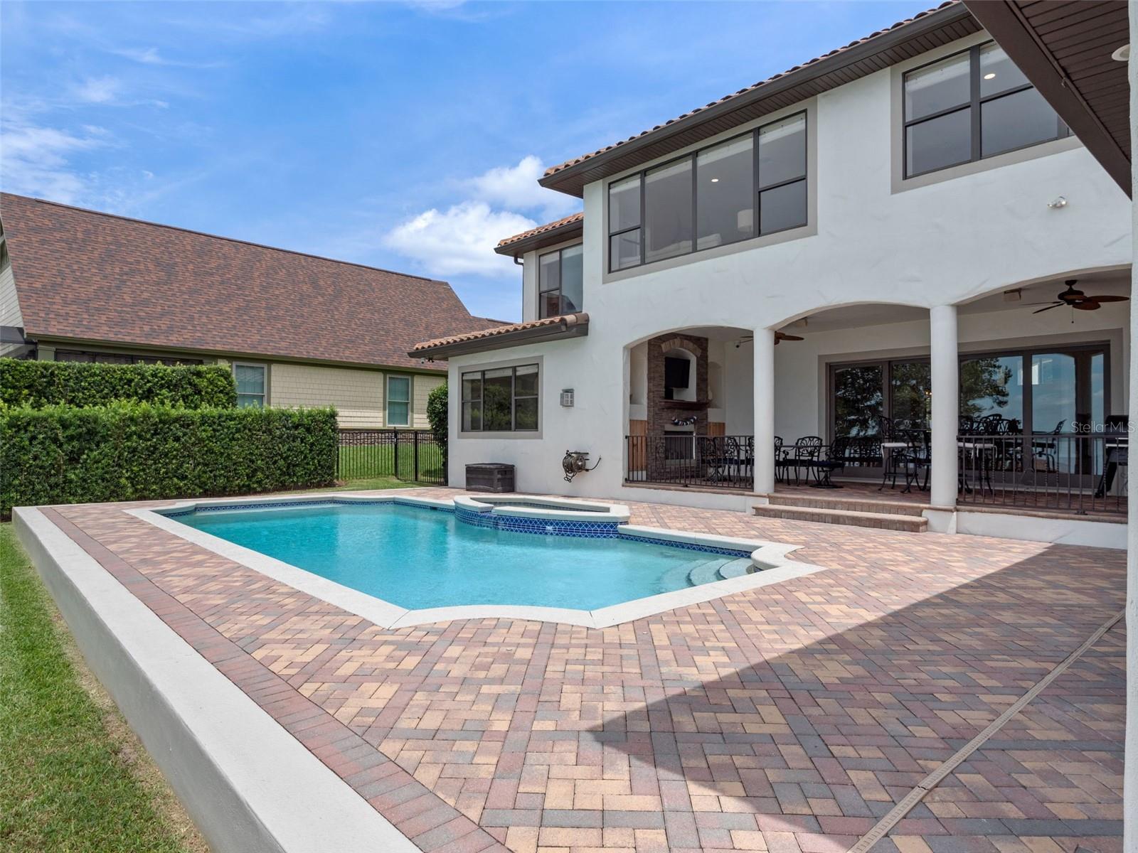 Image 77 of 99 For 530 Largovista Drive