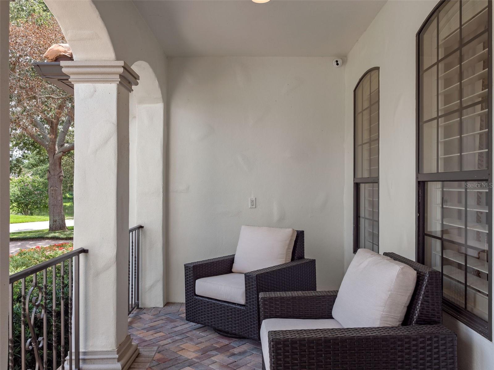 Image 8 of 99 For 530 Largovista Drive