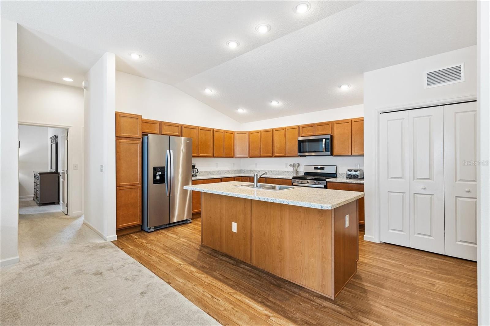 Image 15 of 33 For 2306 Sheehan Street