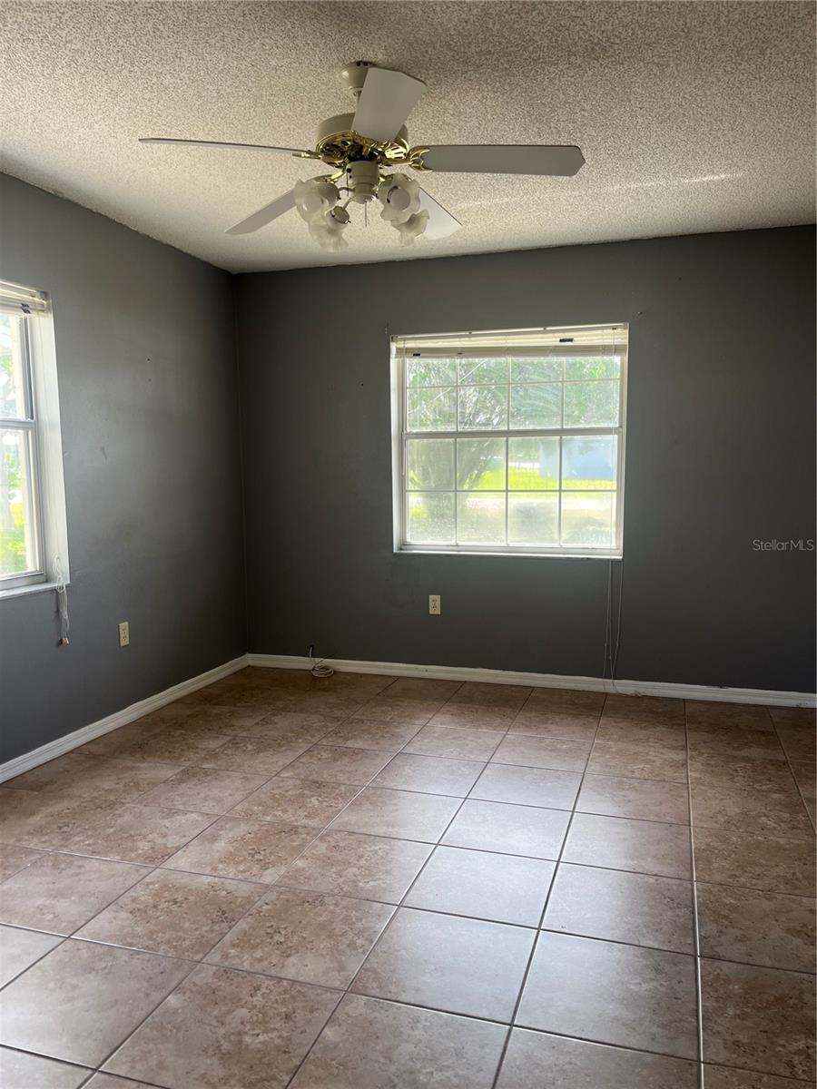 Image 12 of 19 For 1585 Triangle Drive
