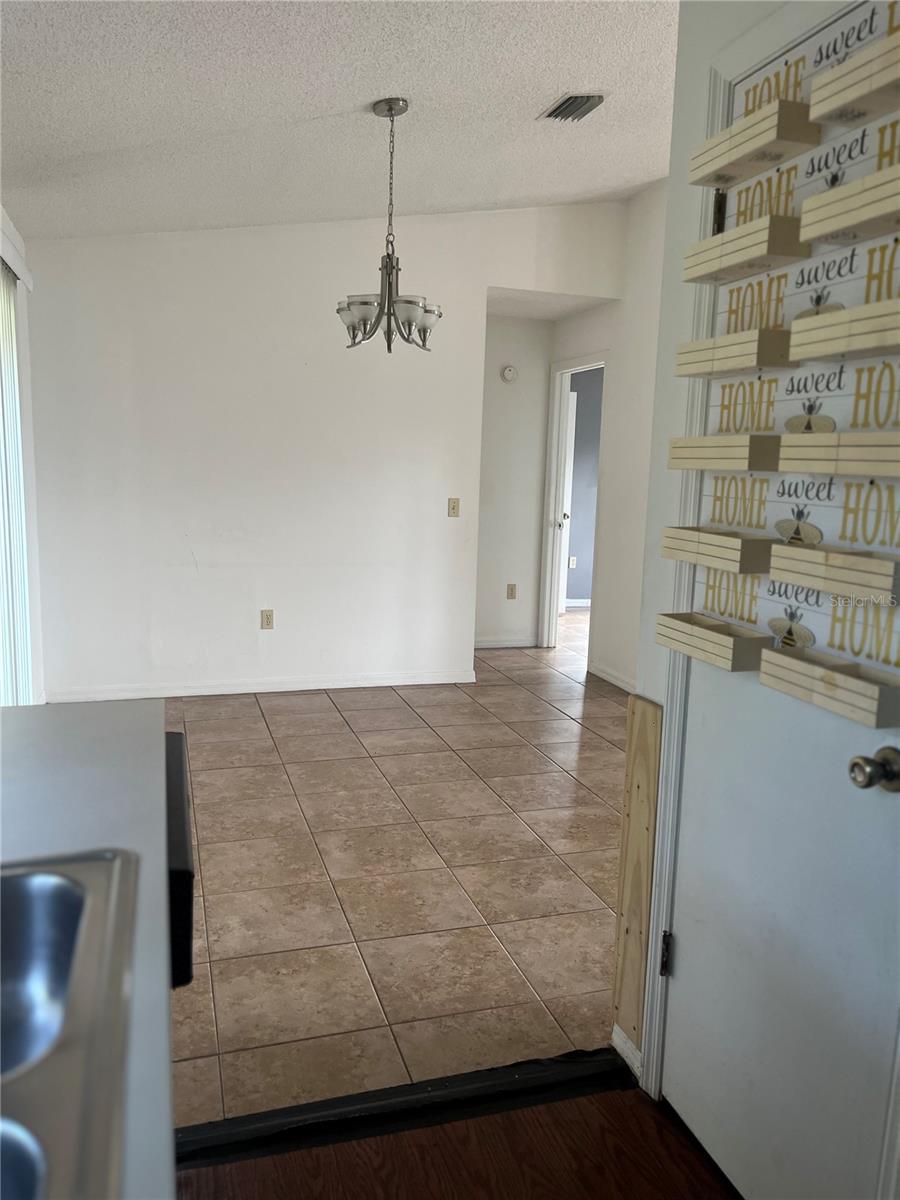 Image 7 of 19 For 1585 Triangle Drive