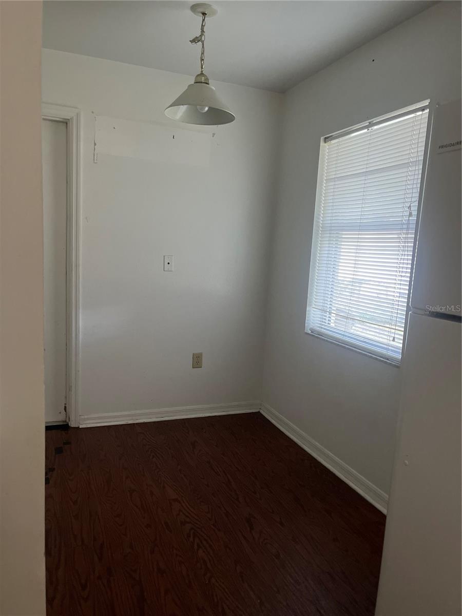 Image 8 of 19 For 1585 Triangle Drive