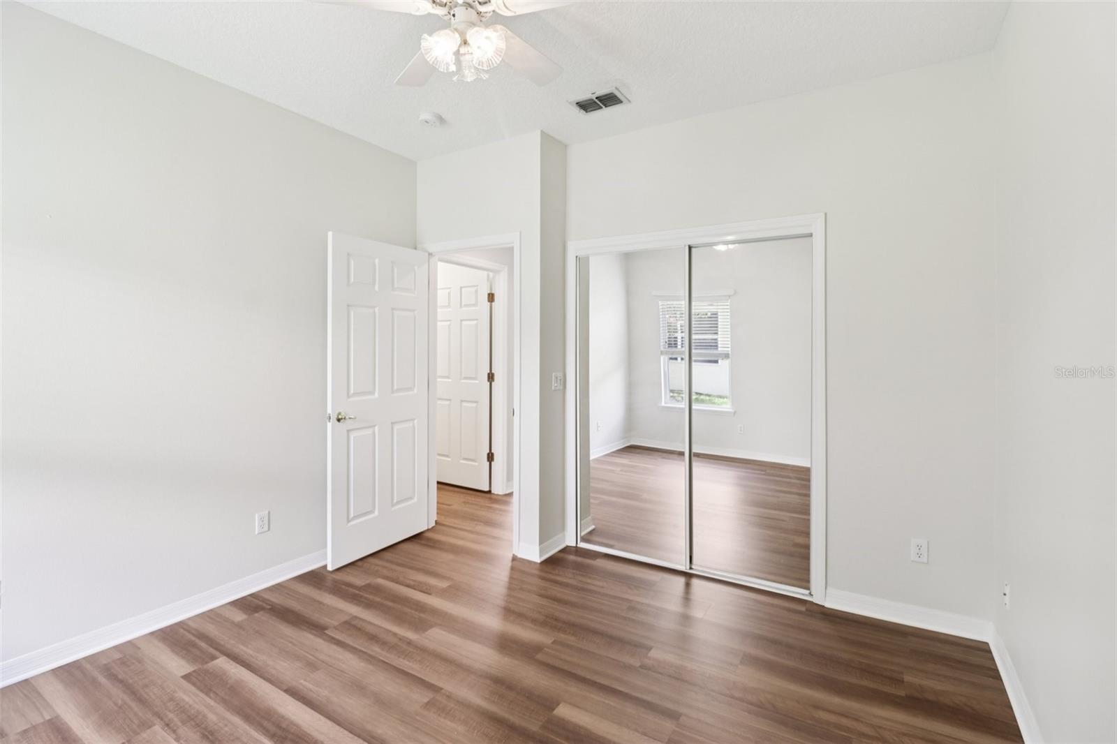 Image 18 of 39 For 9051 Saint Andrews Way
