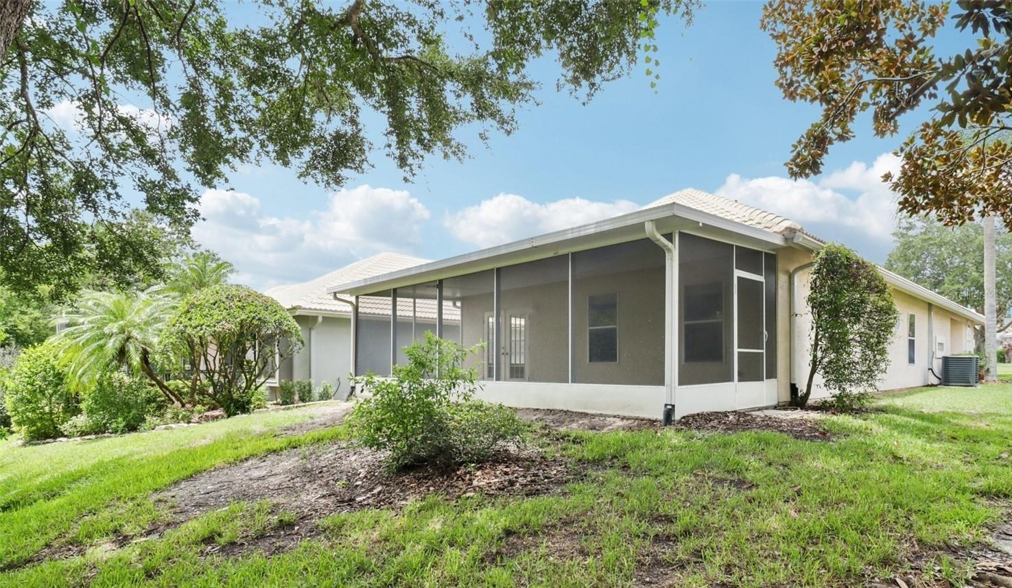 Image 22 of 39 For 9051 Saint Andrews Way