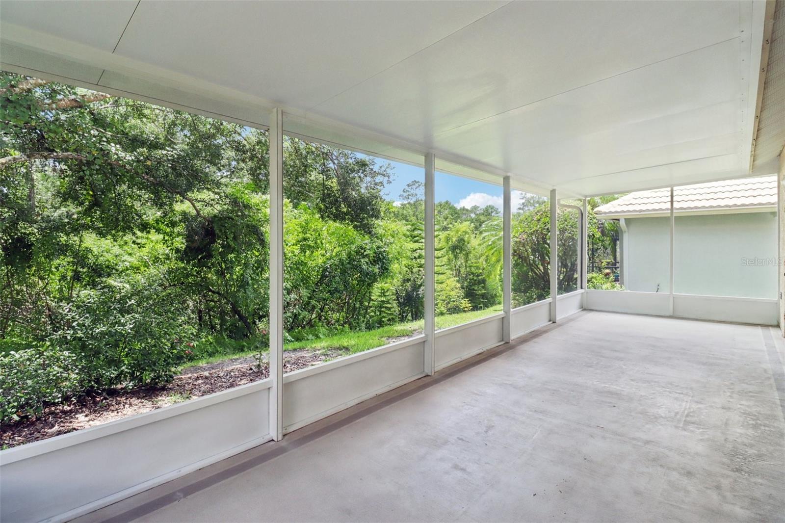 Image 23 of 39 For 9051 Saint Andrews Way