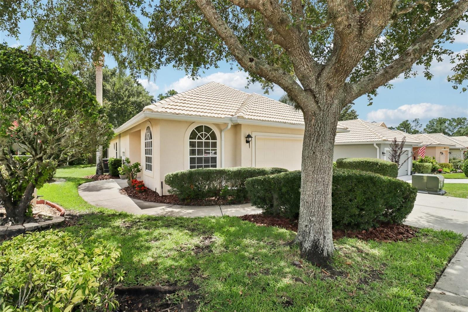 Image 4 of 39 For 9051 Saint Andrews Way
