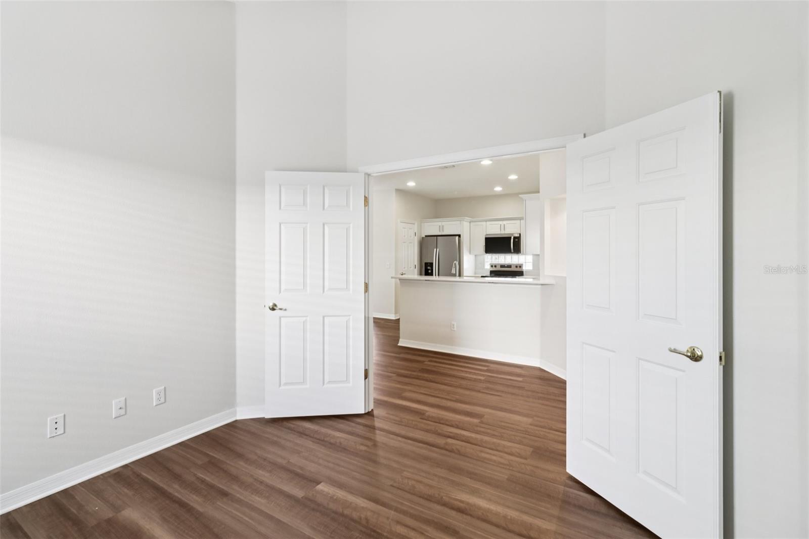 Image 9 of 39 For 9051 Saint Andrews Way