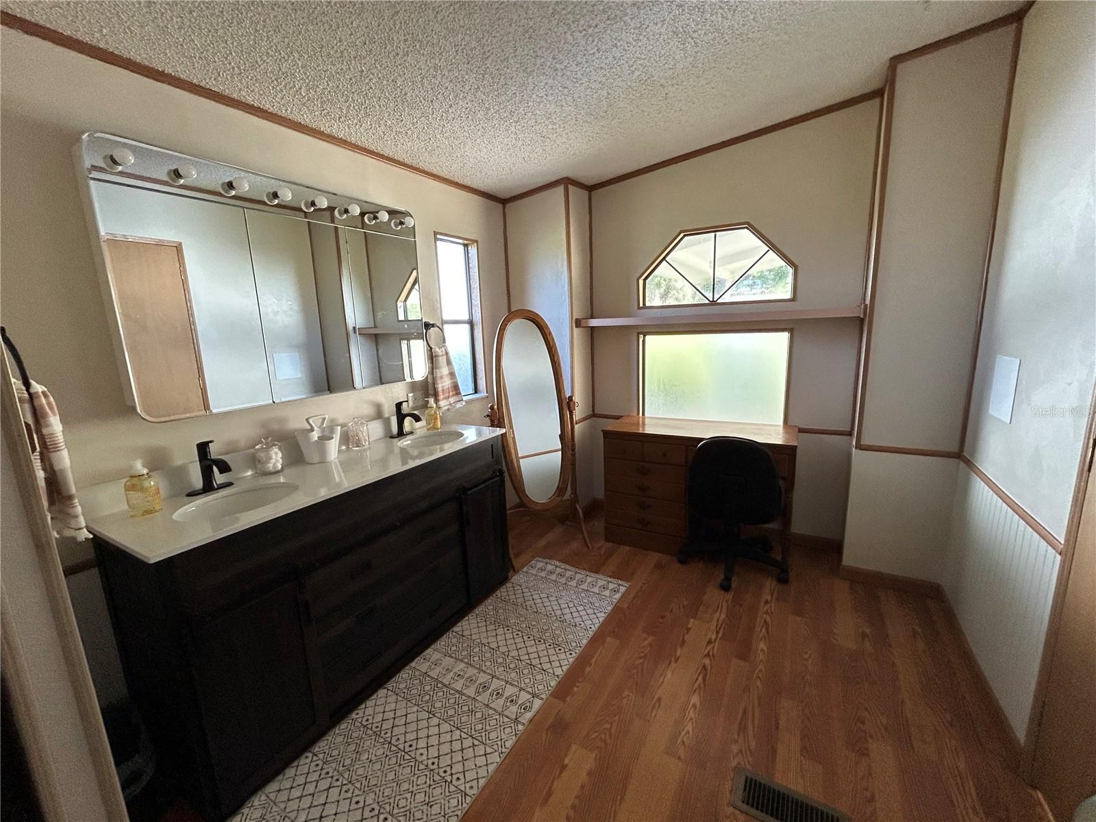 Image 16 of 25 For 13904 County Road 109d