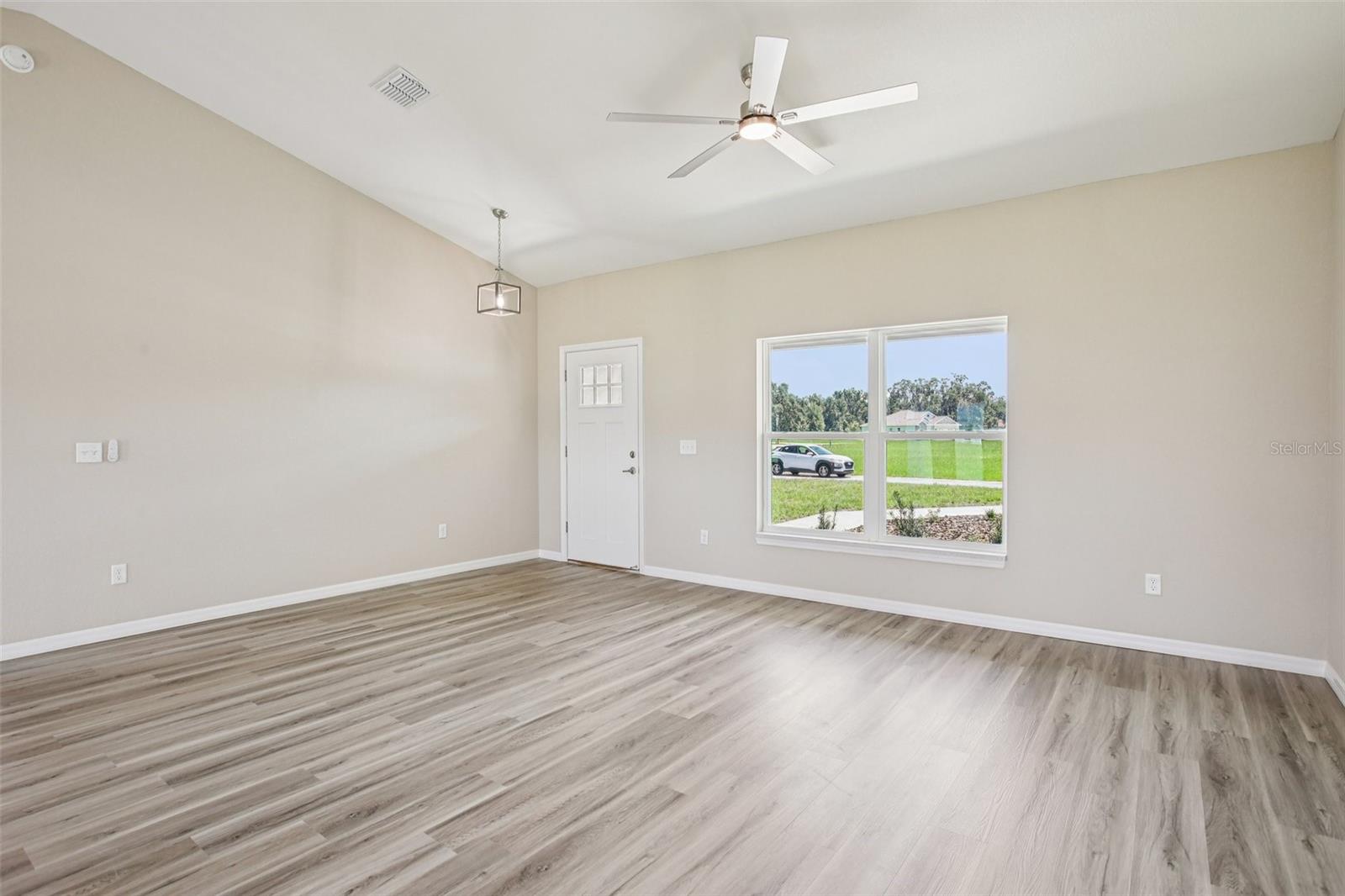 Image 28 of 44 For 2660 75th Boulevard
