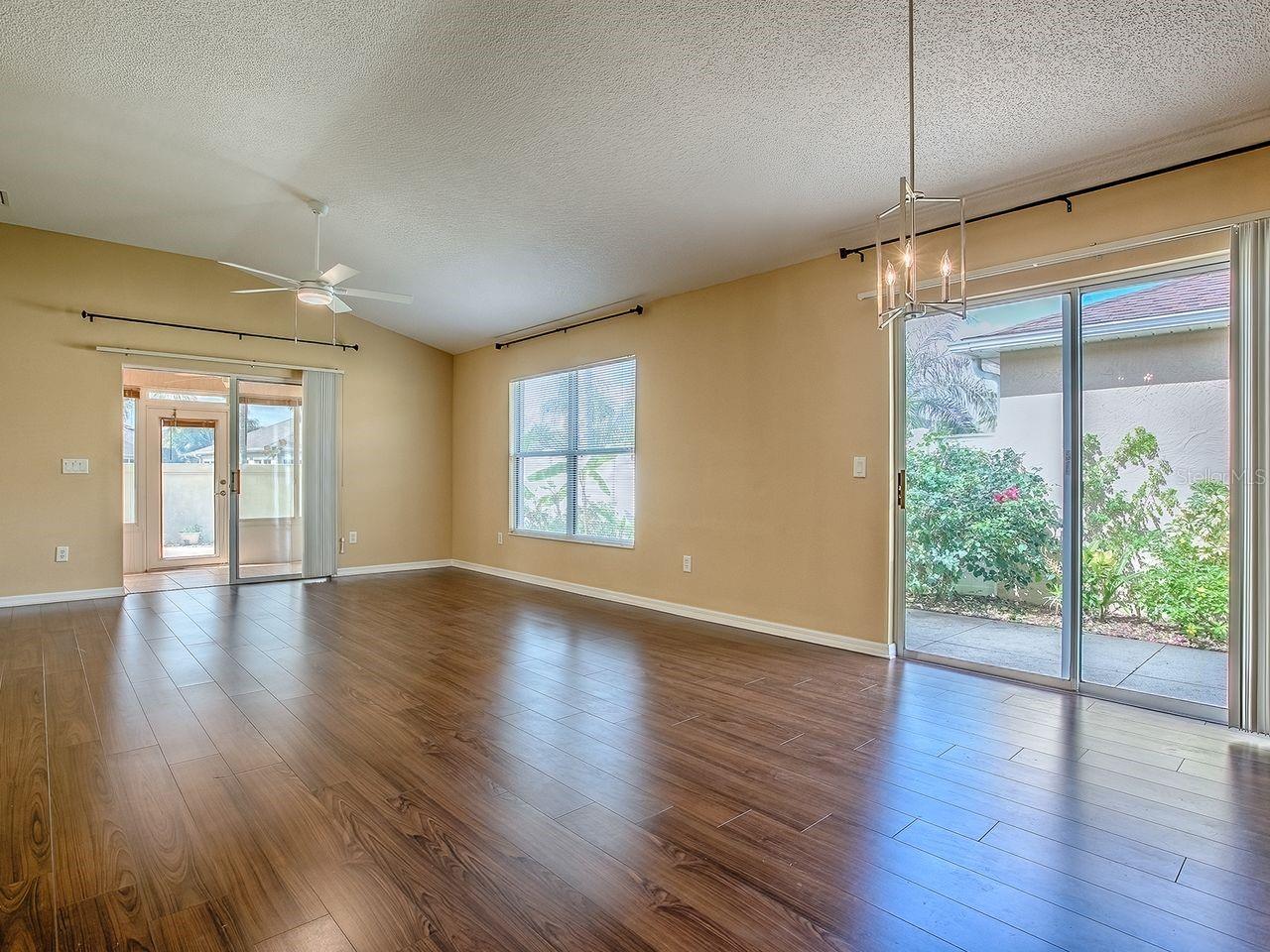 Image 14 of 37 For 1098 Burnettown Place