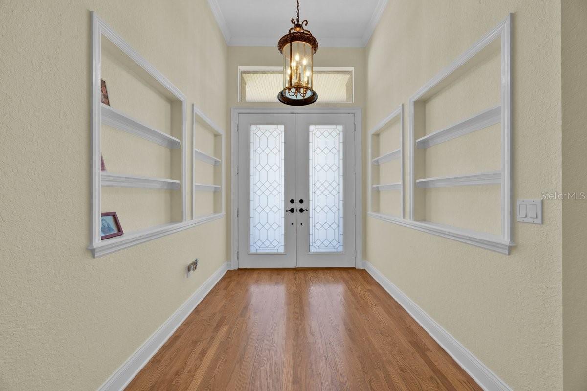 Image 3 of 37 For 832 Ashton Oaks Circle