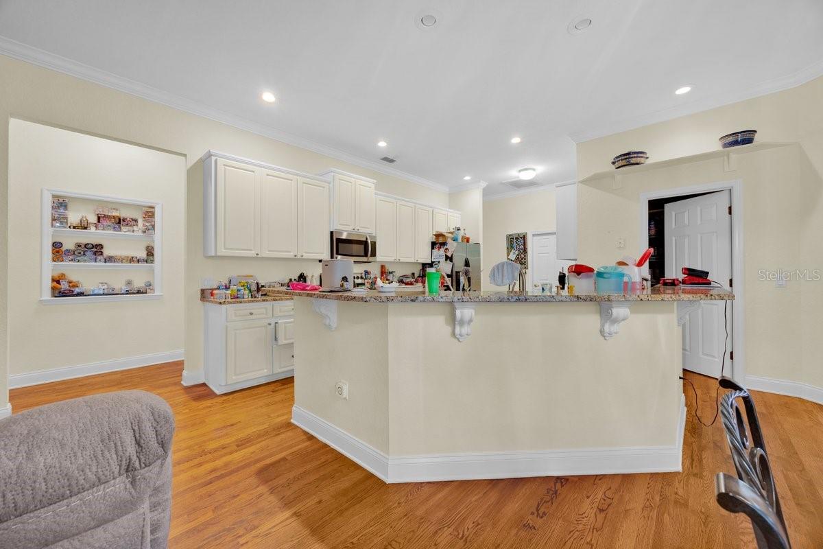 Image 4 of 37 For 832 Ashton Oaks Circle