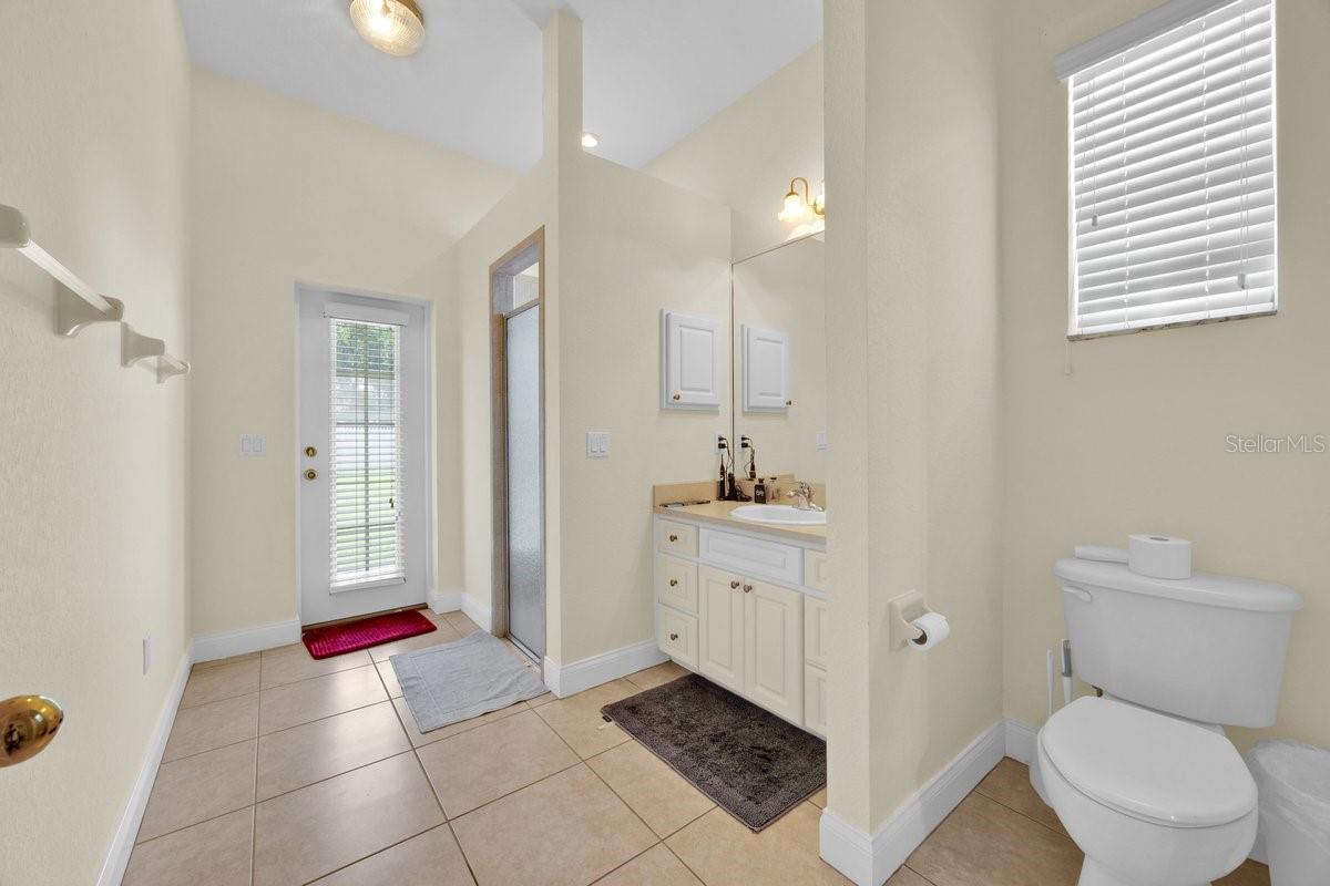 Image 9 of 37 For 832 Ashton Oaks Circle