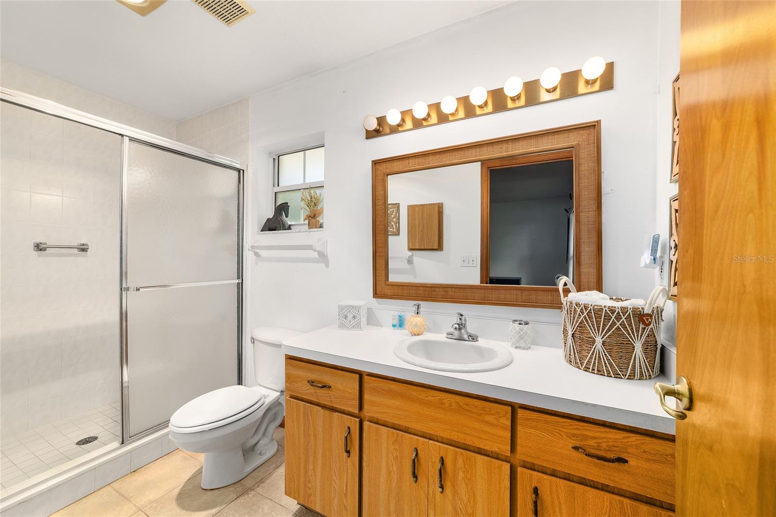 Image 16 of 42 For 11793 74th Terrace