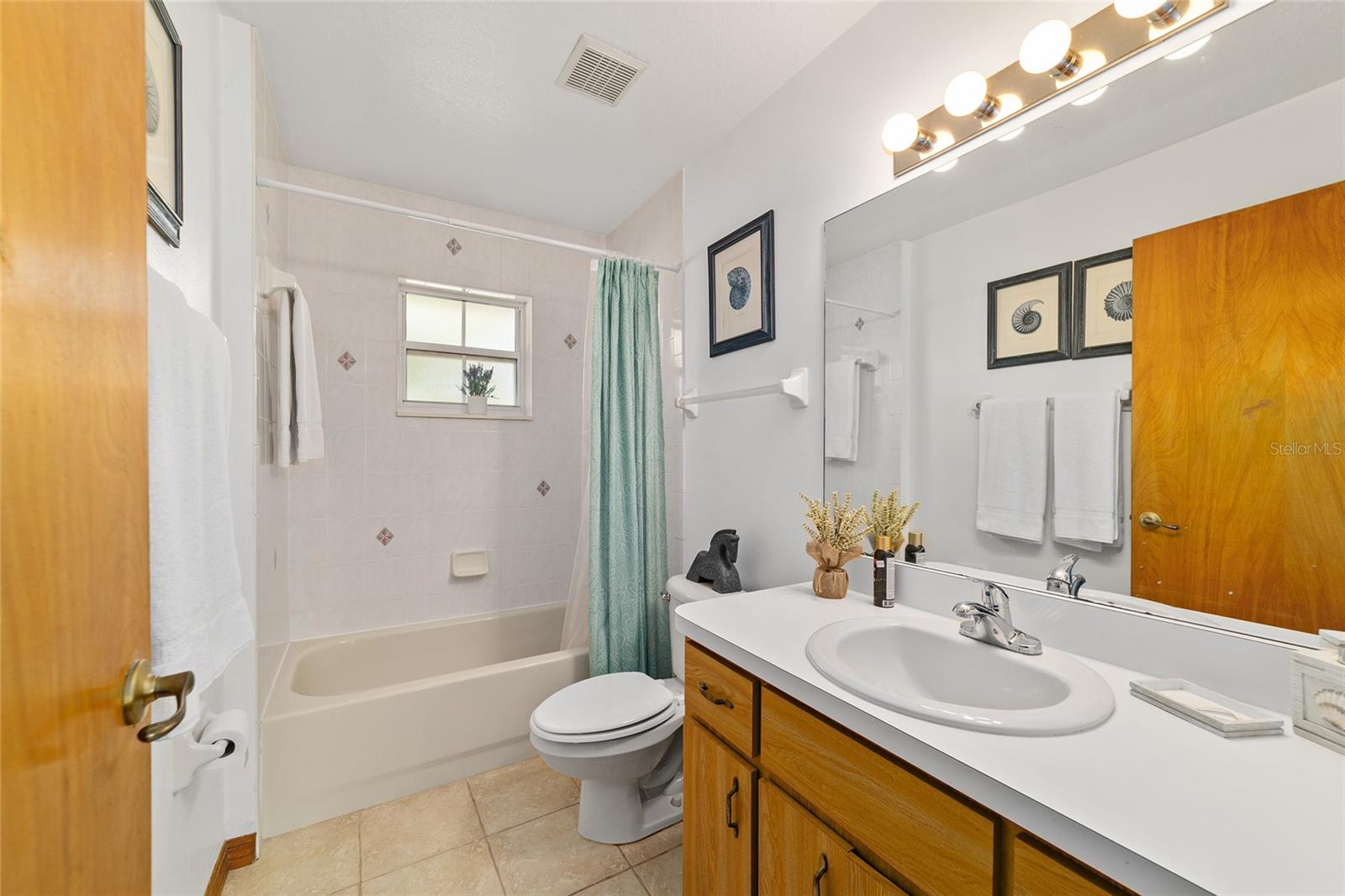 Image 21 of 42 For 11793 74th Terrace