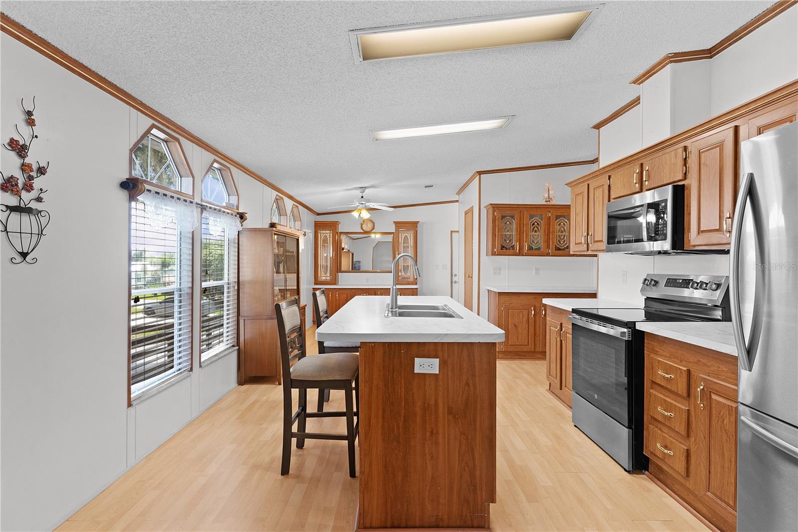 Image 10 of 58 For 16 Riverview Drive