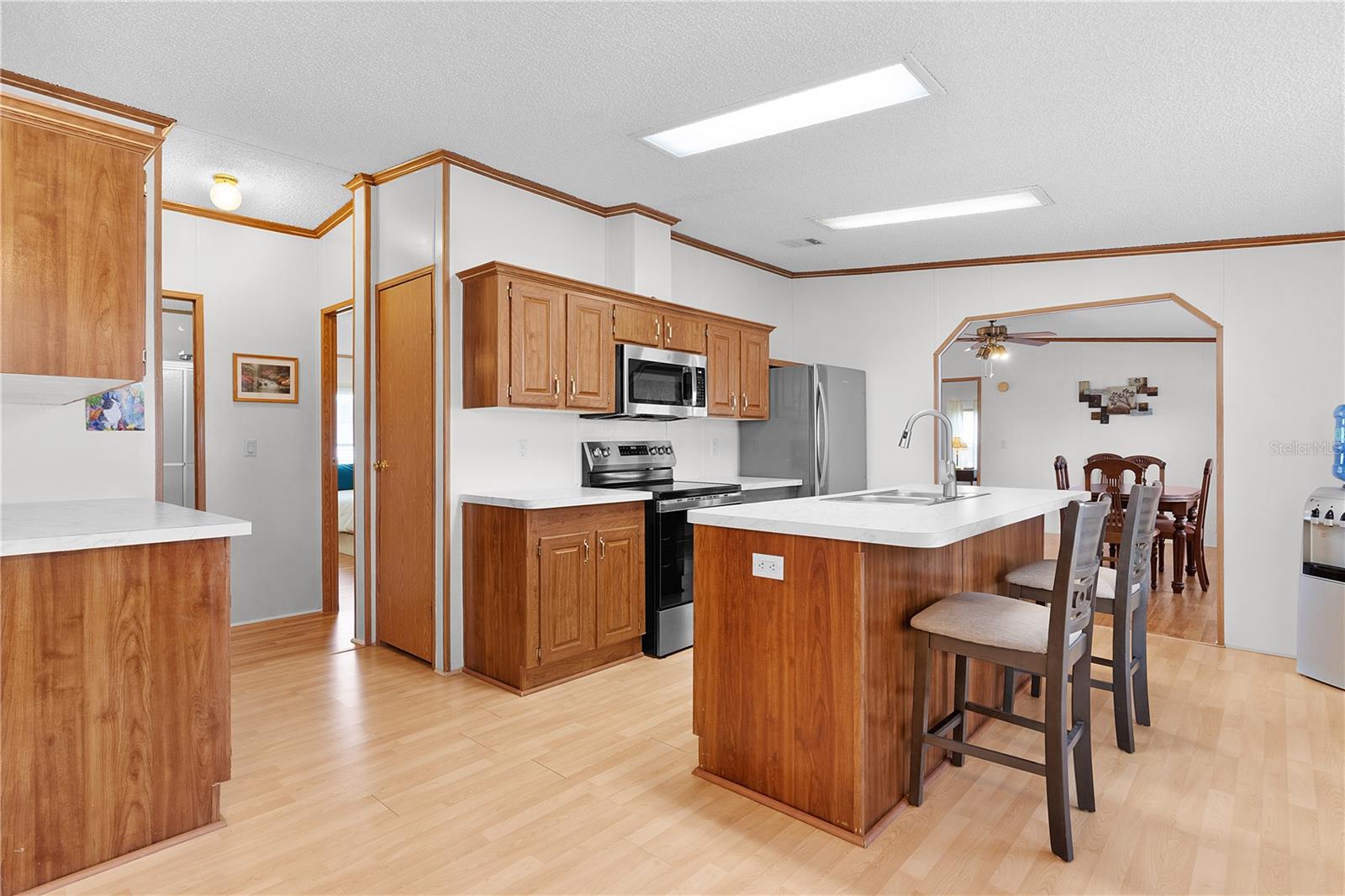 Image 12 of 58 For 16 Riverview Drive
