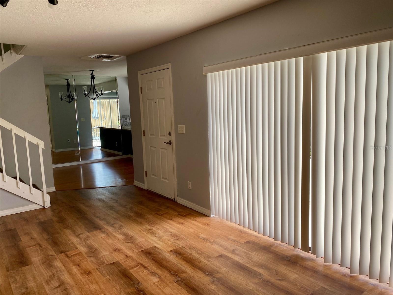 Image 11 of 20 For 2942 Poplar Avenue