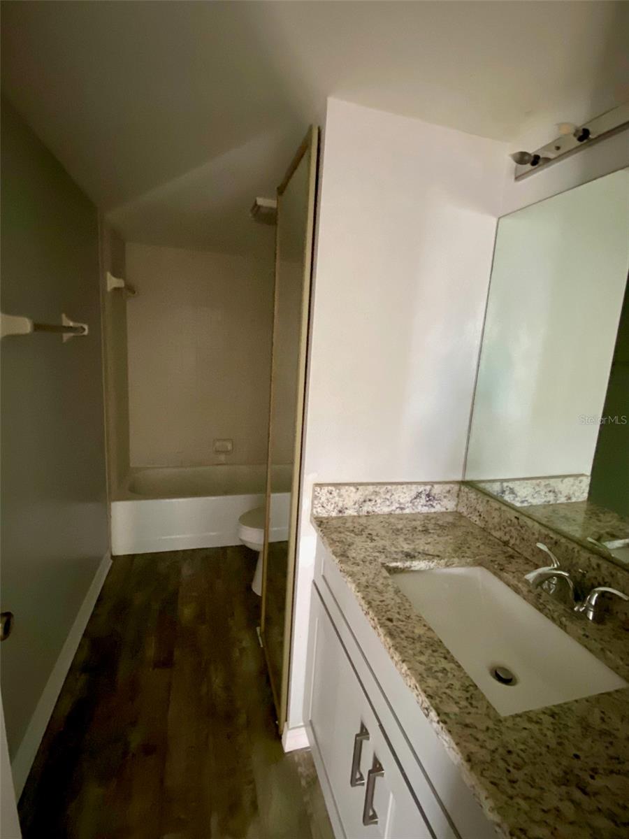 Image 16 of 20 For 2942 Poplar Avenue