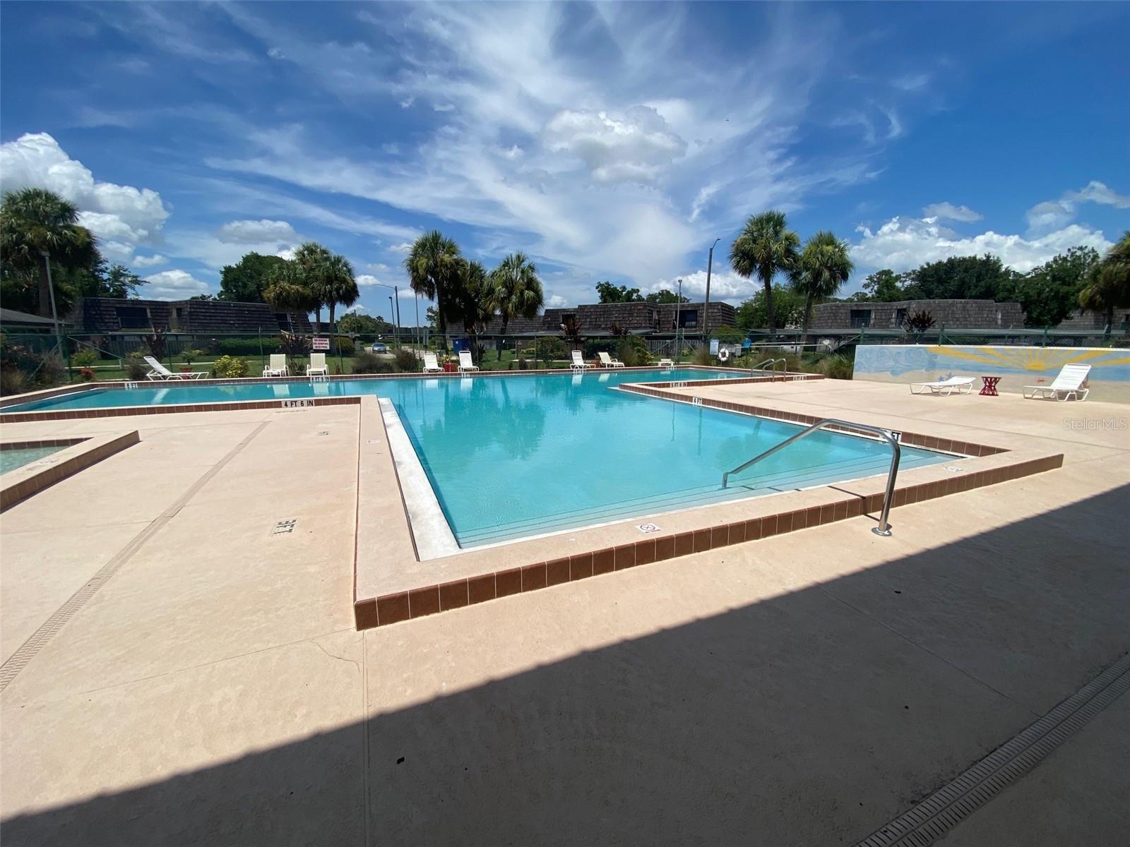 Image 5 of 20 For 2942 Poplar Avenue