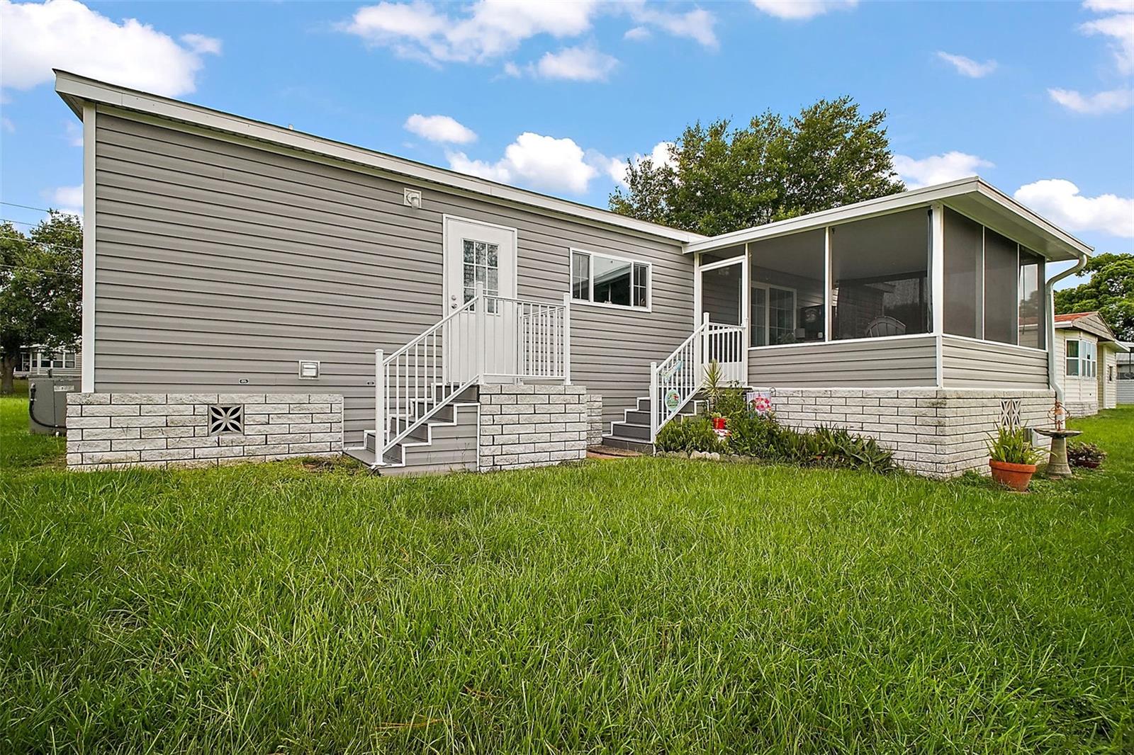 Image 23 of 28 For 2551 Cayman Circle R