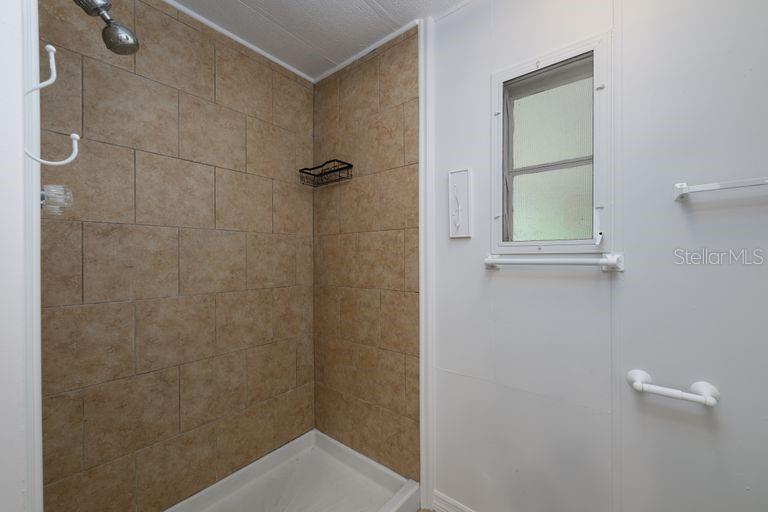 Image 18 of 36 For 17324 Palm Drive