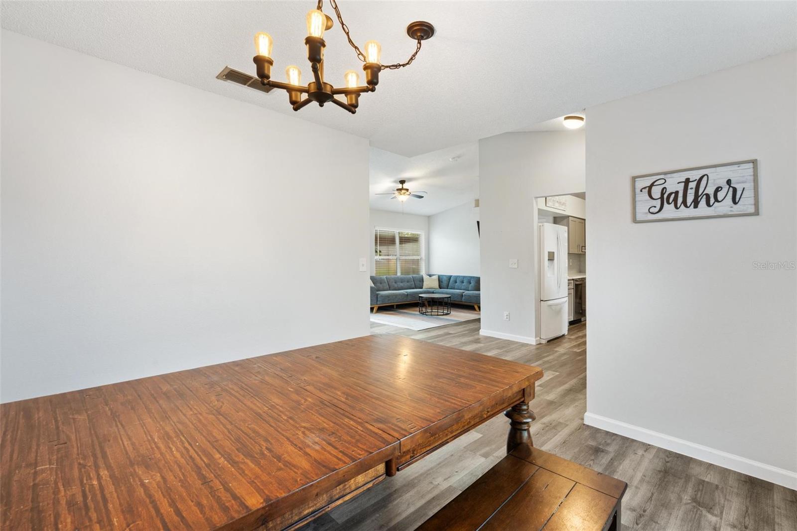 Image 12 of 28 For 12300 Woodglen Circle