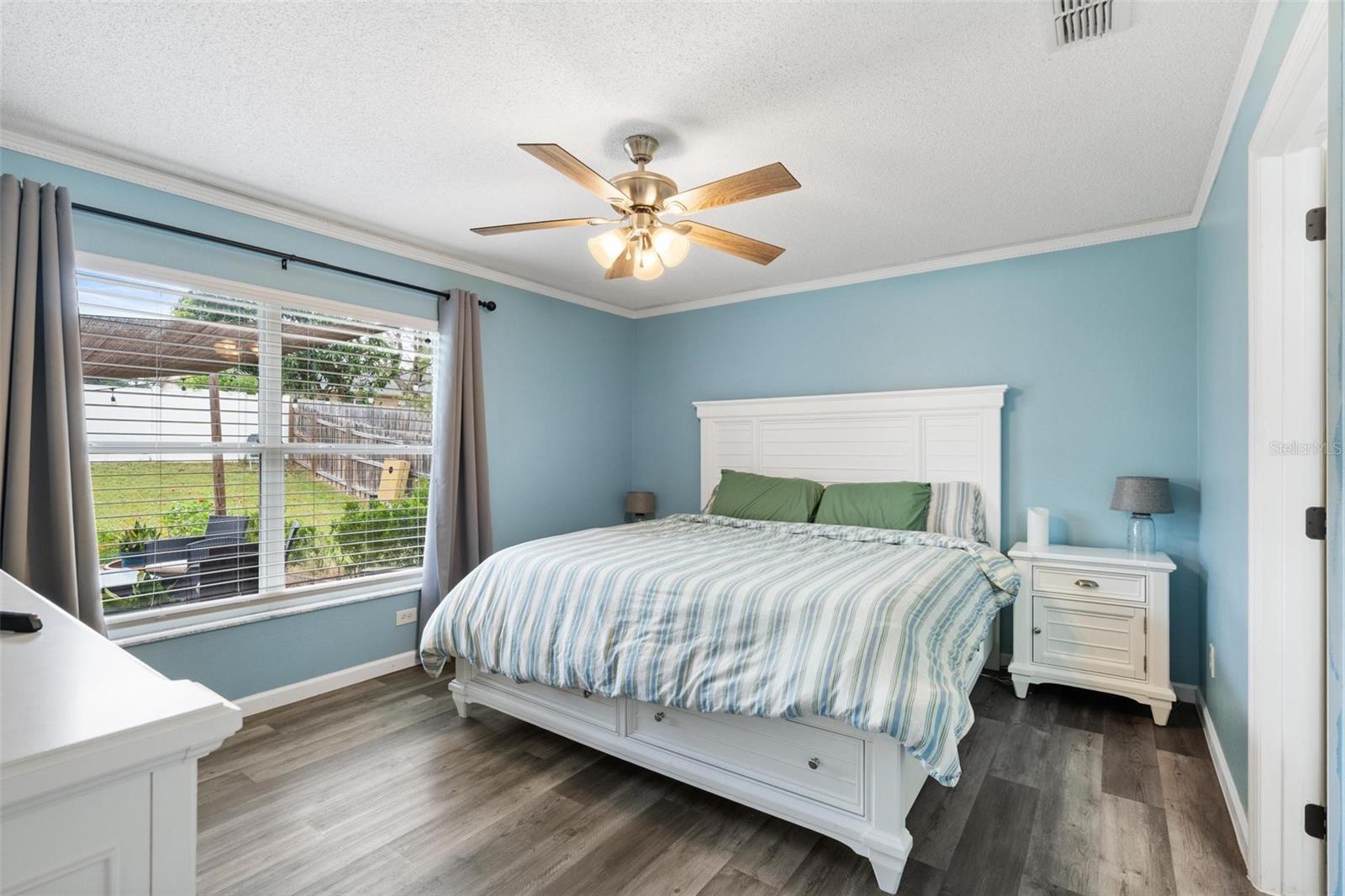 Image 13 of 28 For 12300 Woodglen Circle