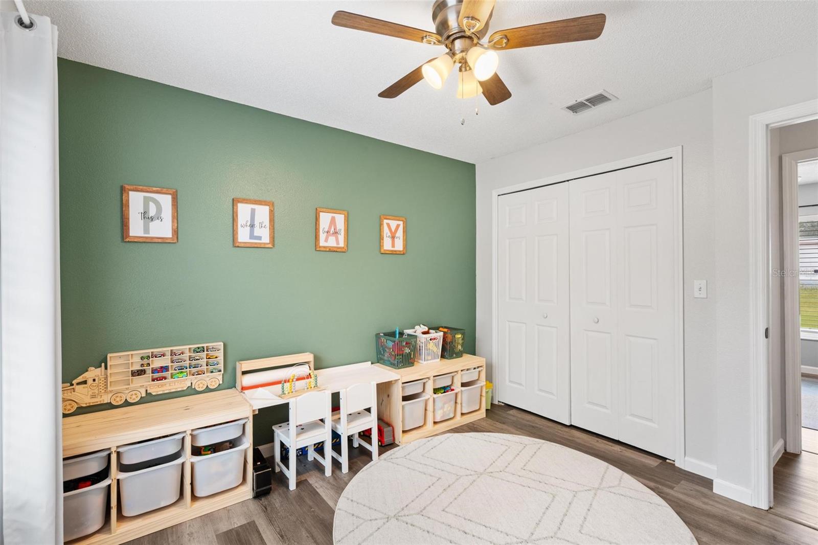 Image 17 of 28 For 12300 Woodglen Circle