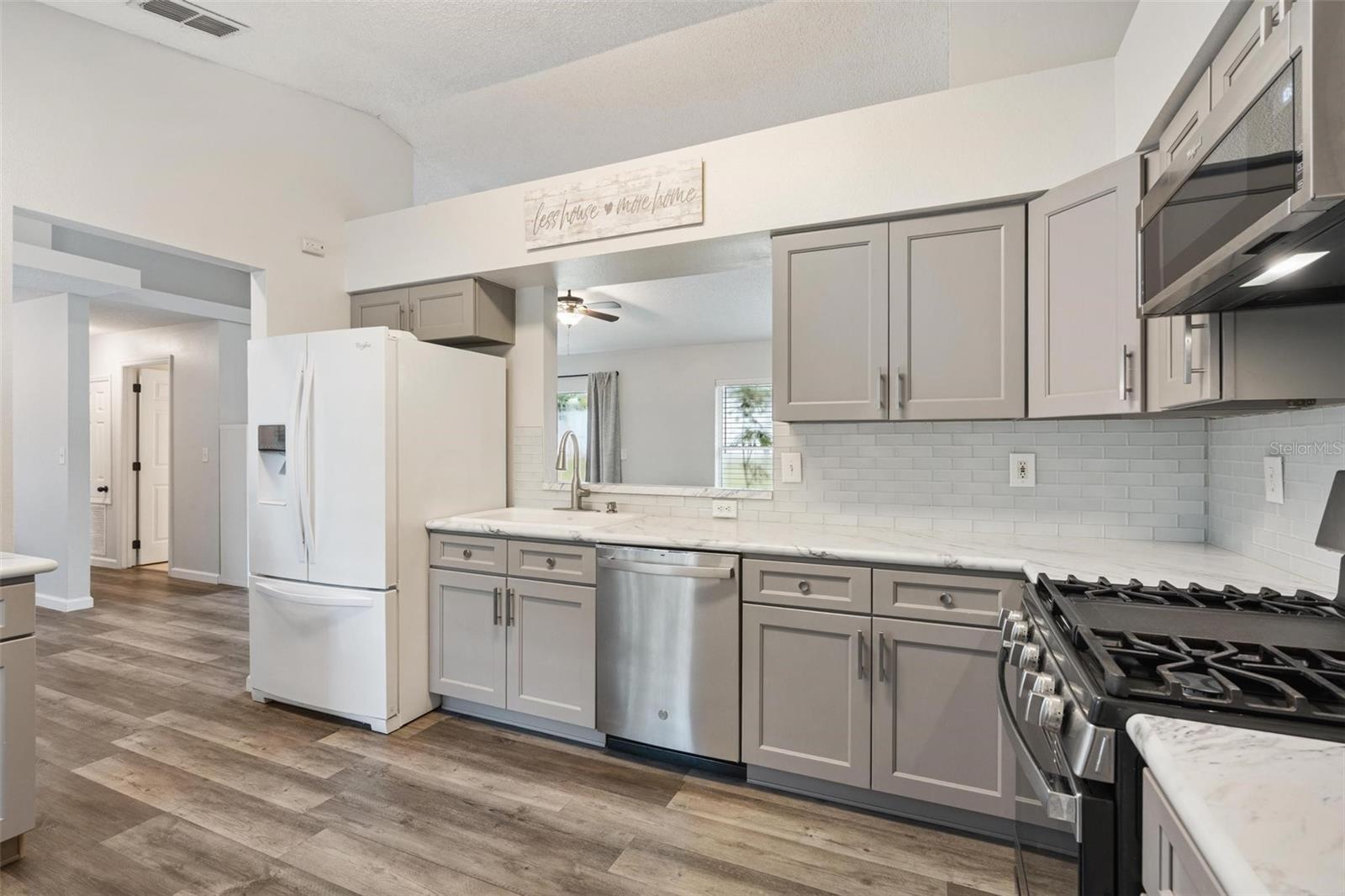 Image 5 of 28 For 12300 Woodglen Circle