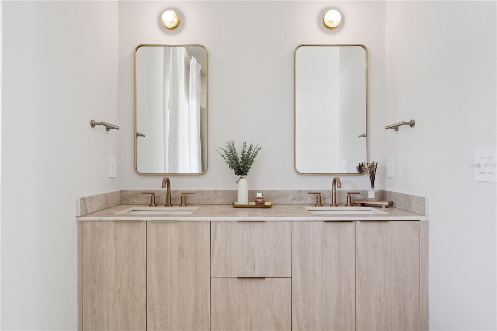 Image 33 of 87 For 427 Skyfield Court