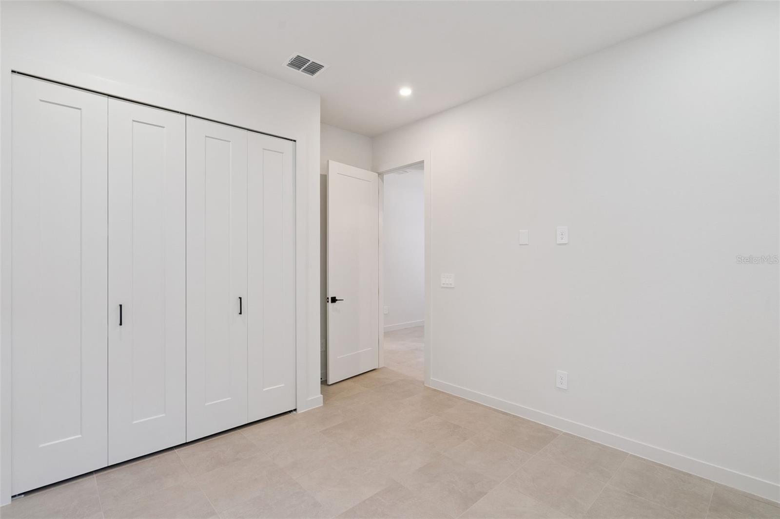 Image 51 of 87 For 427 Skyfield Court