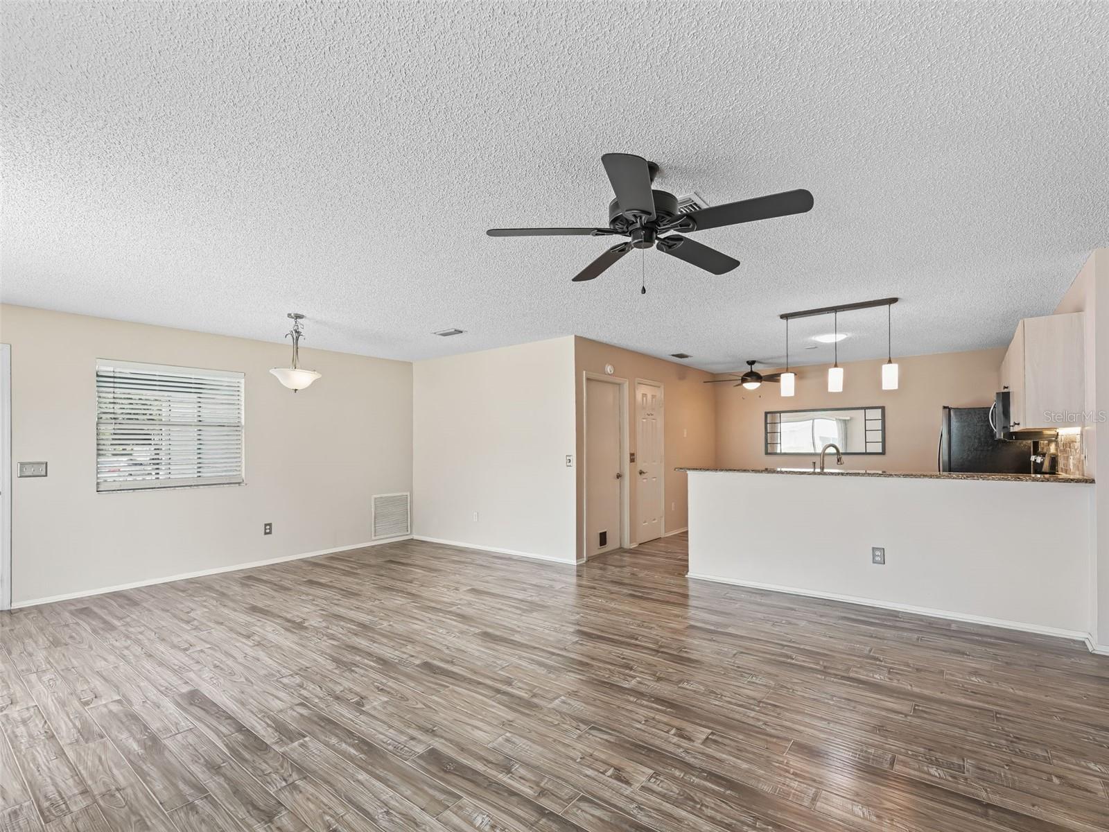 Image 11 of 25 For 220 Estrada Place