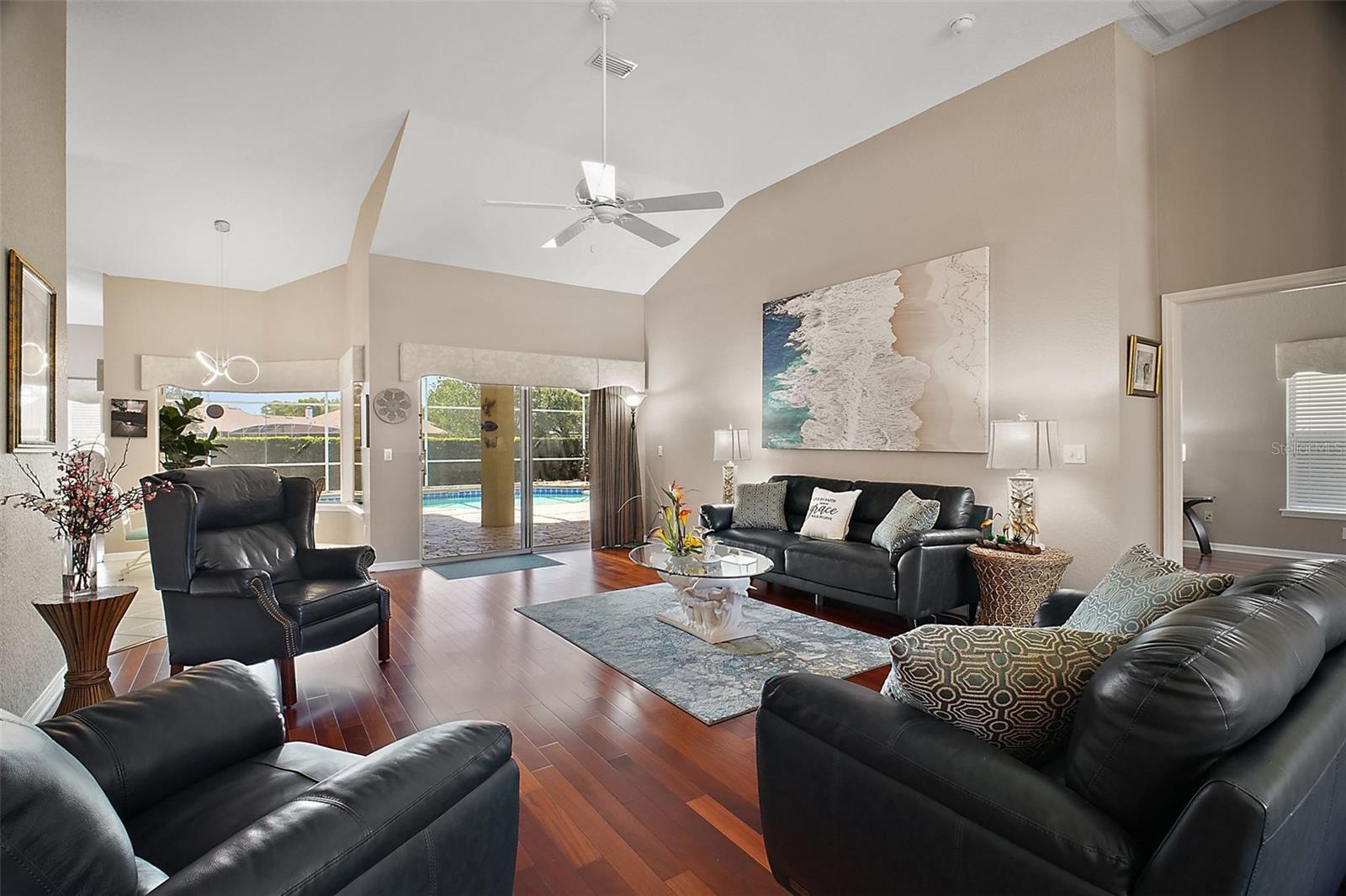 Image 11 of 48 For 1720 Edgewater Drive