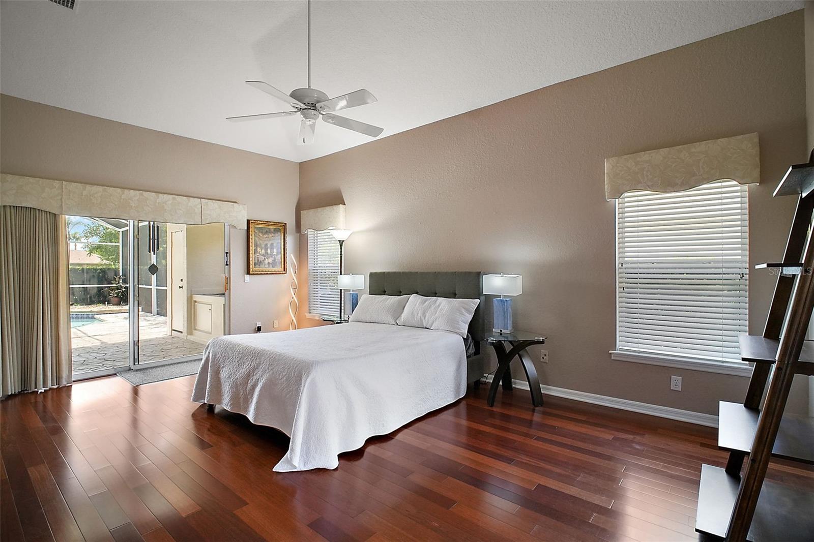Image 22 of 48 For 1720 Edgewater Drive