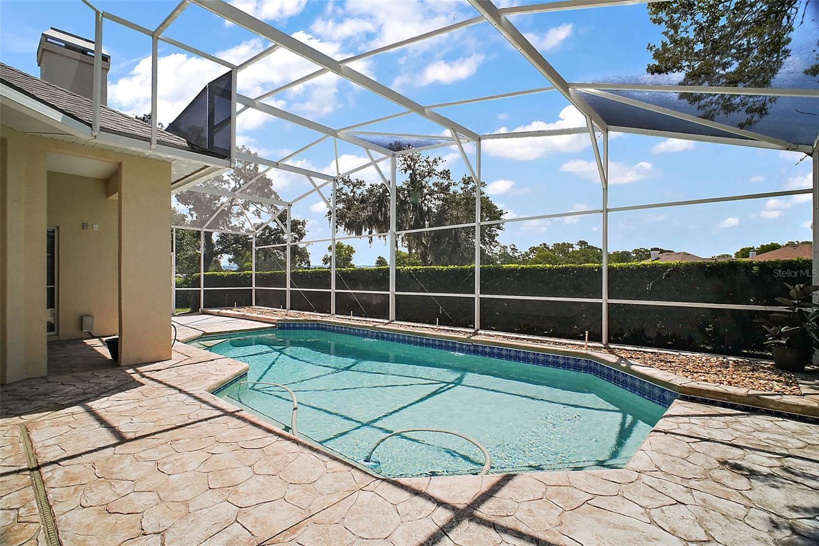 Image 3 of 48 For 1720 Edgewater Drive