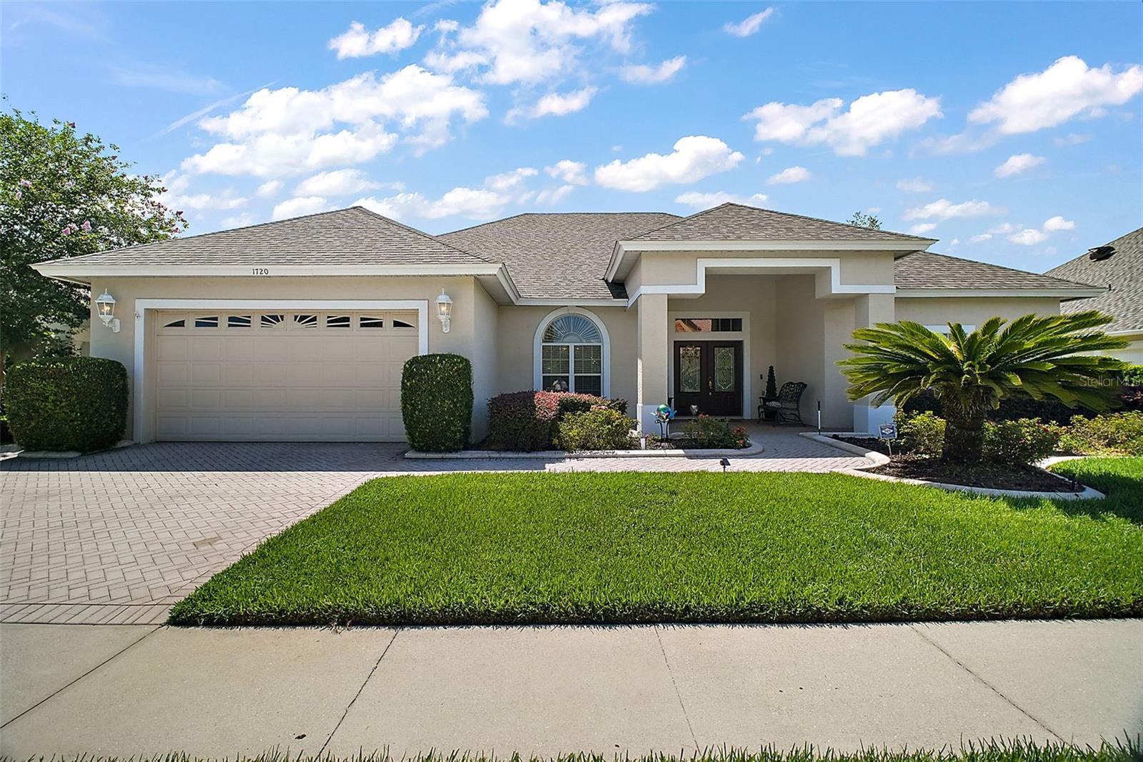 Image 4 of 48 For 1720 Edgewater Drive