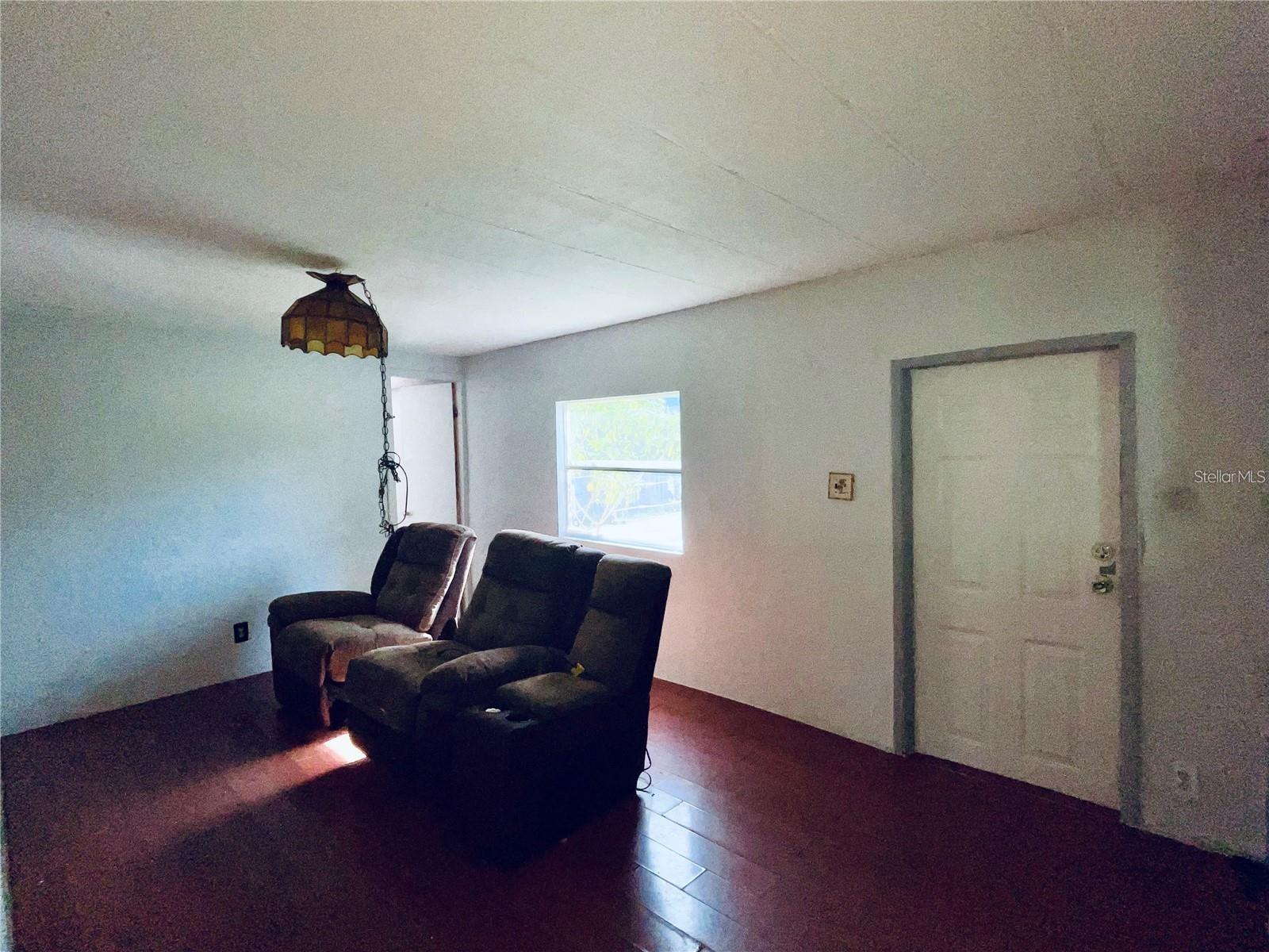 Image 6 of 15 For 2821 Bates Avenue