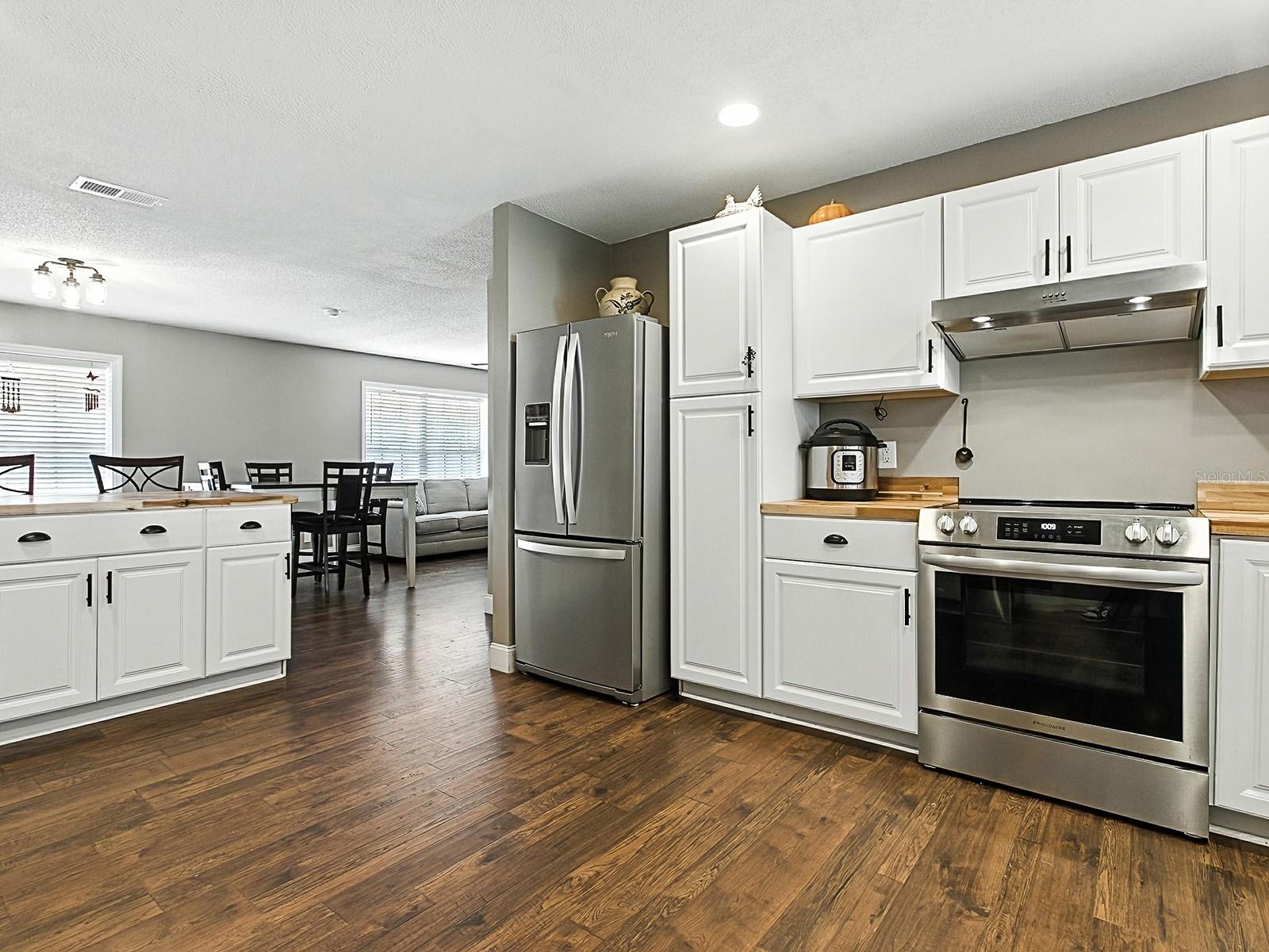 Image 11 of 61 For 3200 Oak Hill Road