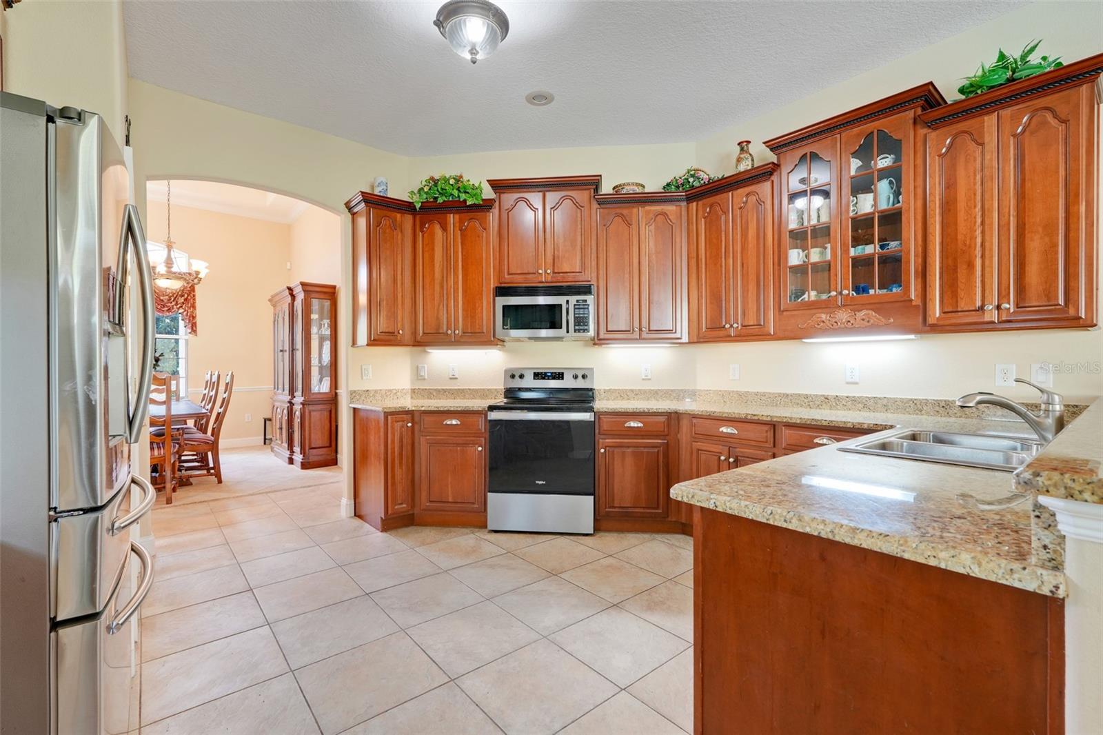 Image 14 of 47 For 531 Brookwood Court