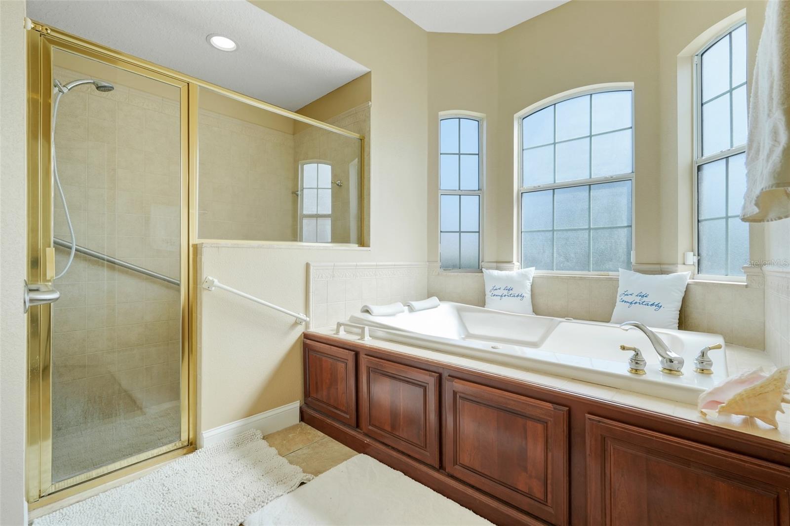 Image 21 of 47 For 531 Brookwood Court