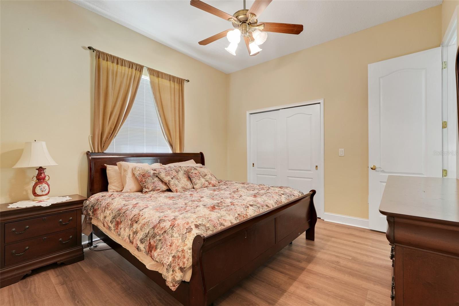 Image 23 of 47 For 531 Brookwood Court