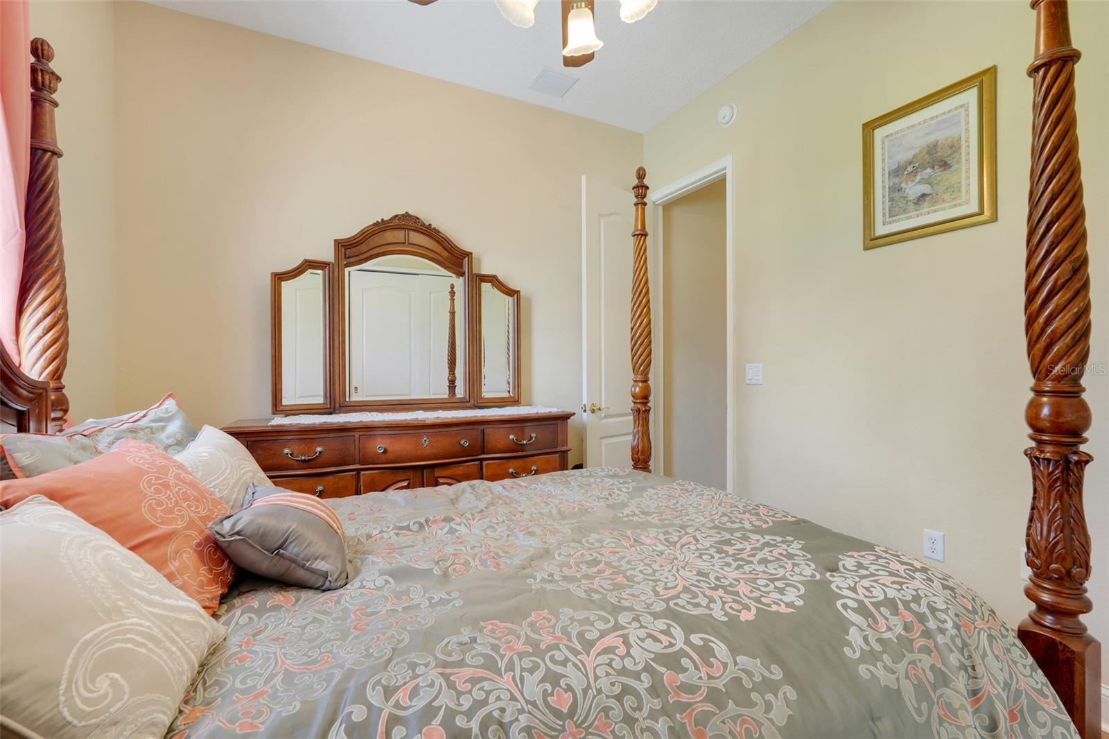 Image 27 of 47 For 531 Brookwood Court