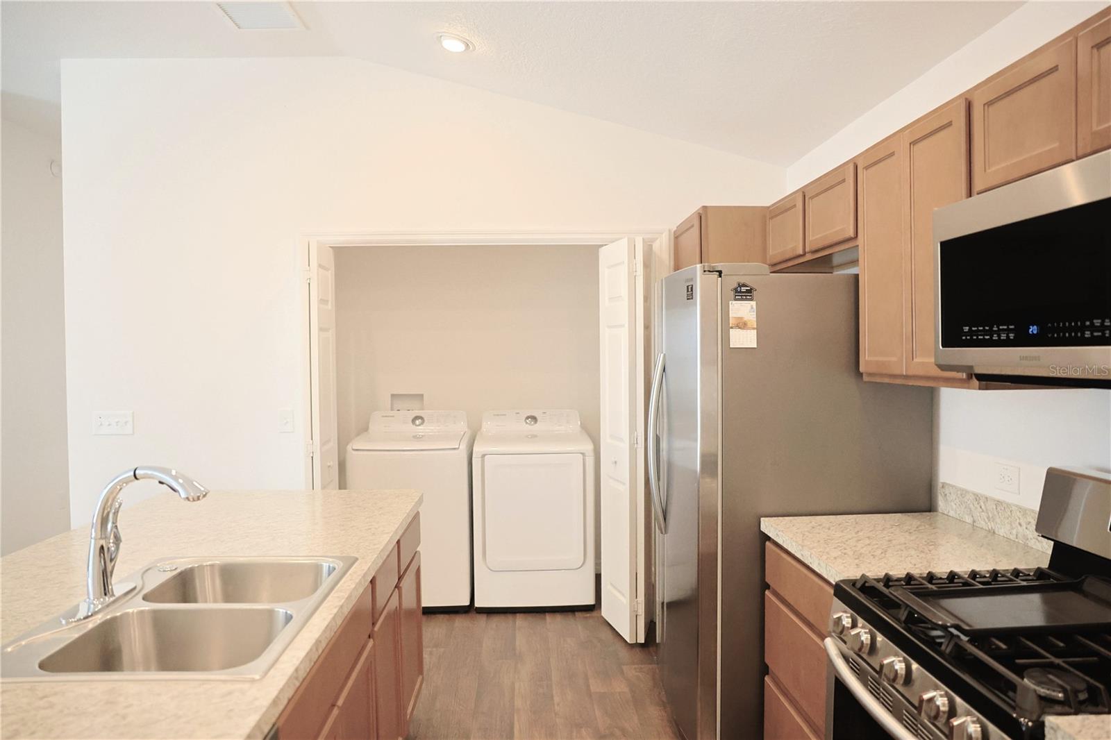 Image 3 of 15 For 6055 Allen Avenue