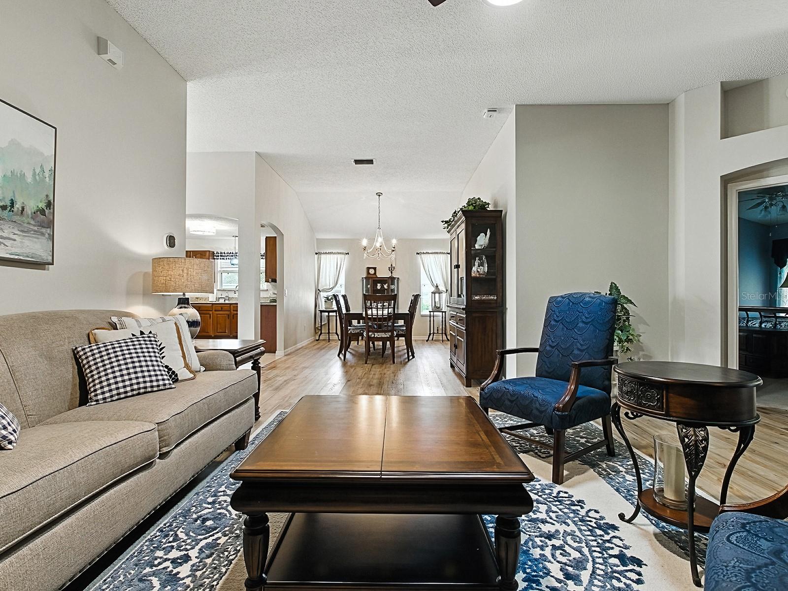 Image 13 of 80 For 1202 Camero Drive