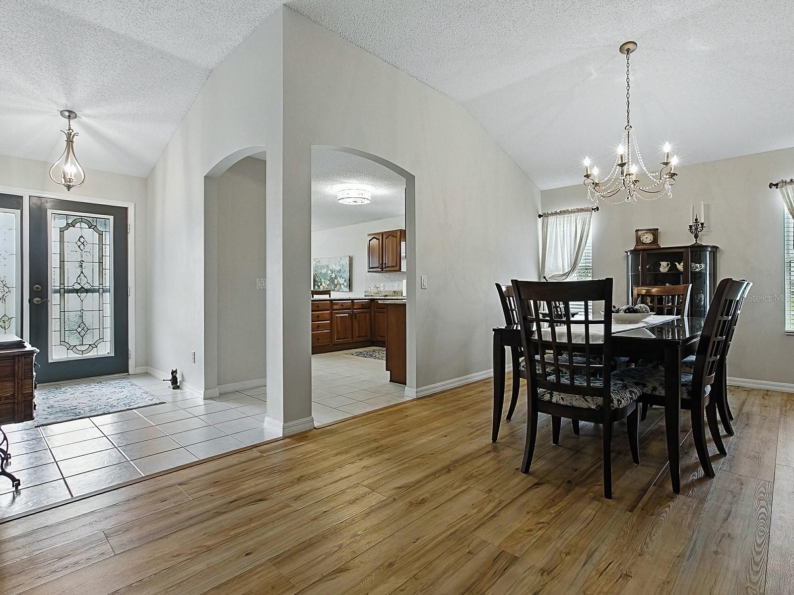 Image 4 of 80 For 1202 Camero Drive