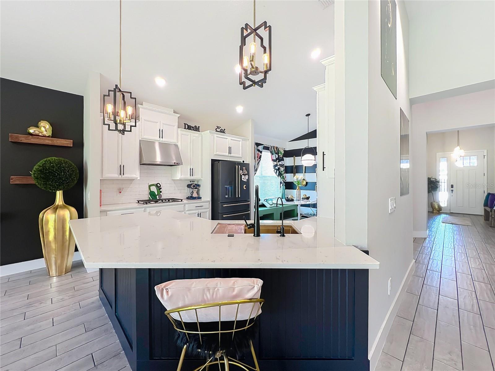 Image 15 of 36 For 991 Lakeside Estates Drive